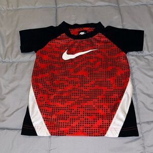 Boys Nike size 4 XS red and black
